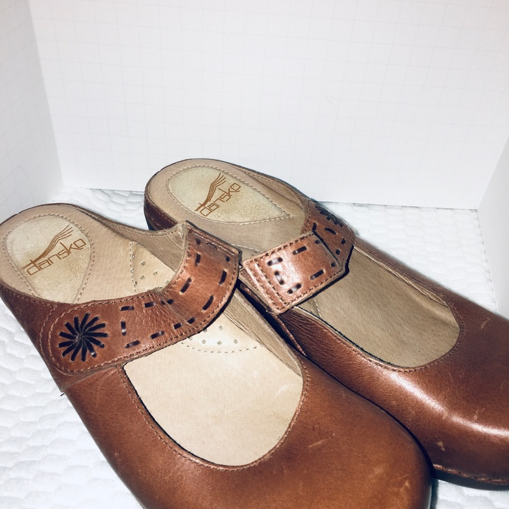 Dansko clogs slip on